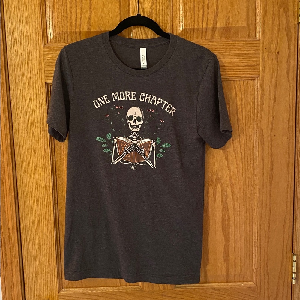“One More Chapter” Dark Gray Skeleton Tee Size Small